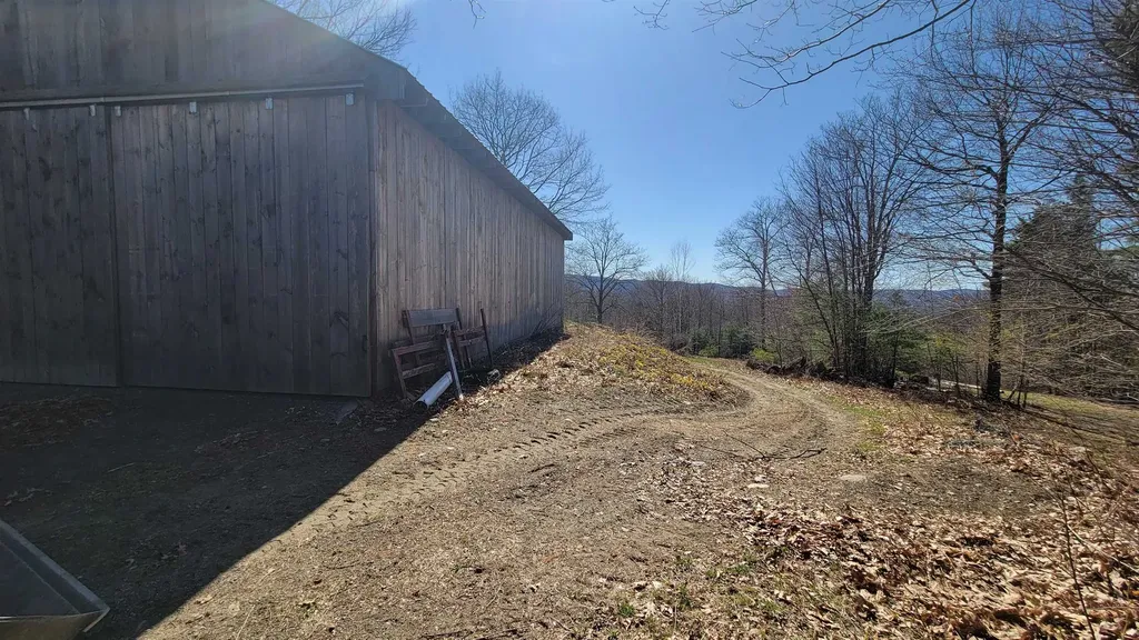 52 Oak Hill Road Enfield NH 03748