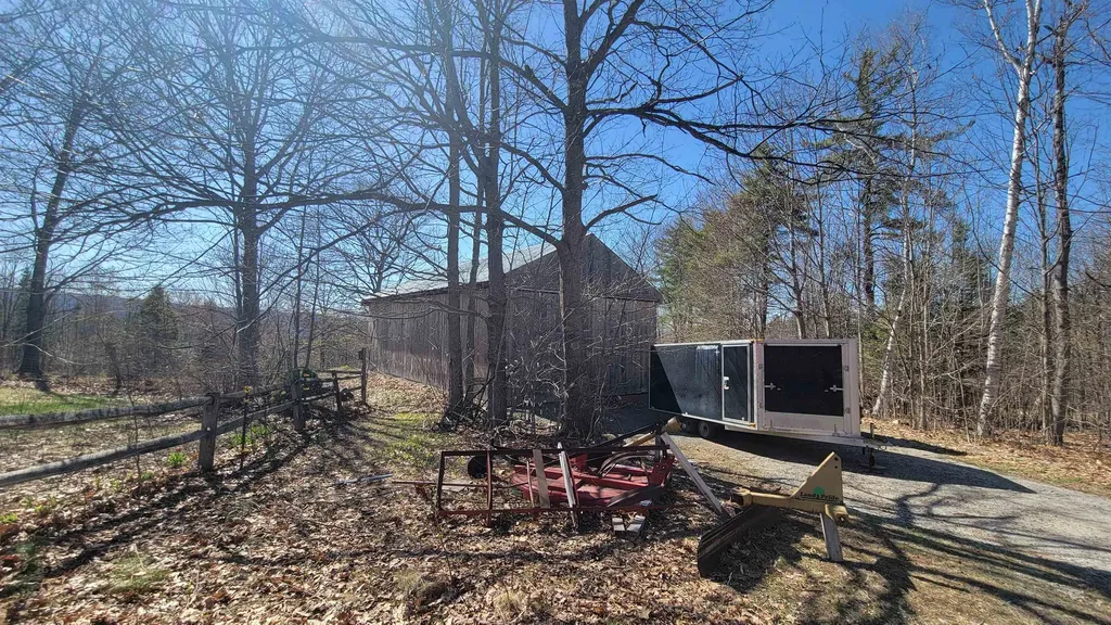 52 Oak Hill Road Enfield NH 03748