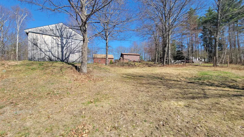 52 Oak Hill Road Enfield NH 03748