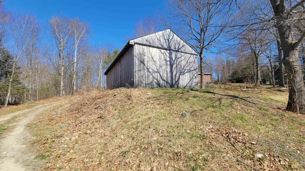 52 Oak Hill Road Enfield NH 03748