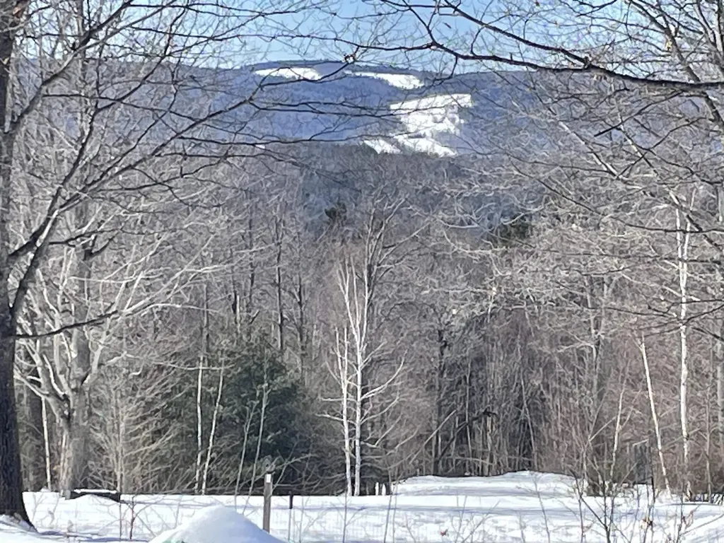 52 Oak Hill Road Enfield NH 03748