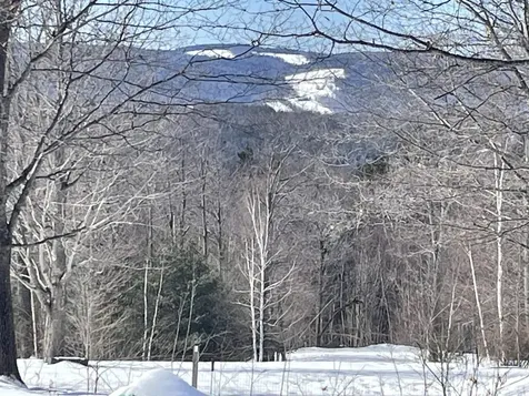 52 Oak Hill Road Enfield NH 03748