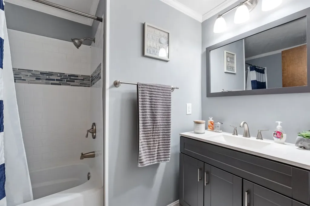 19 Drake Drive Northfield NH 03276