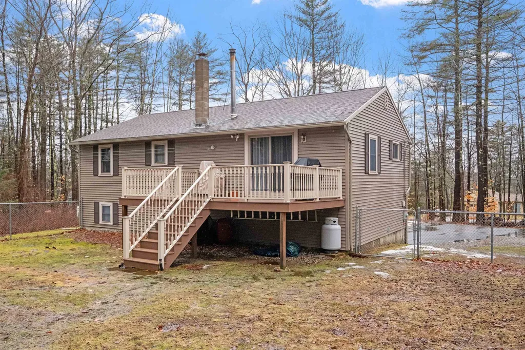 19 Drake Drive Northfield NH 03276
