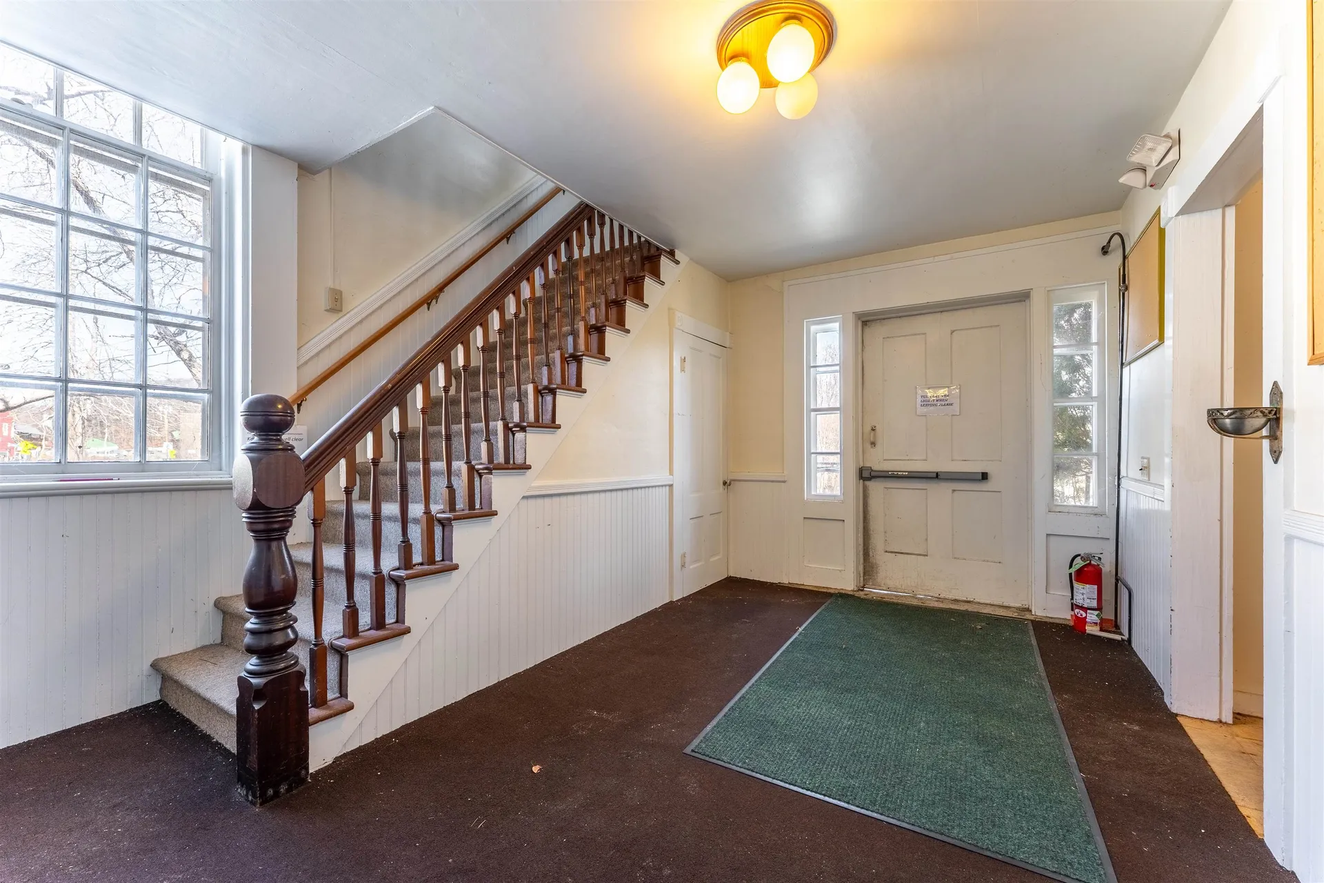 123 Main Street Putney VT 05346