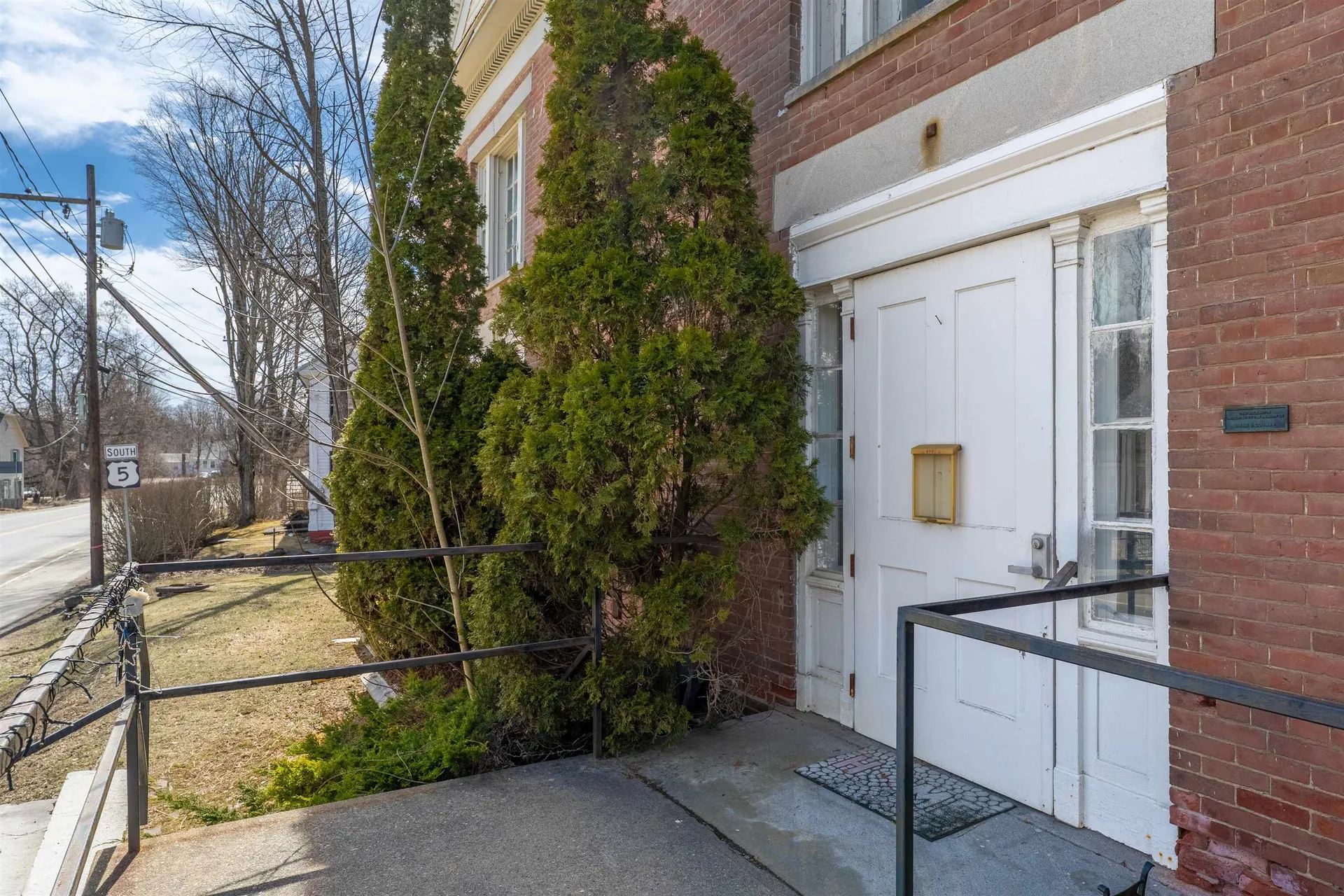 123 Main Street Putney VT 05346