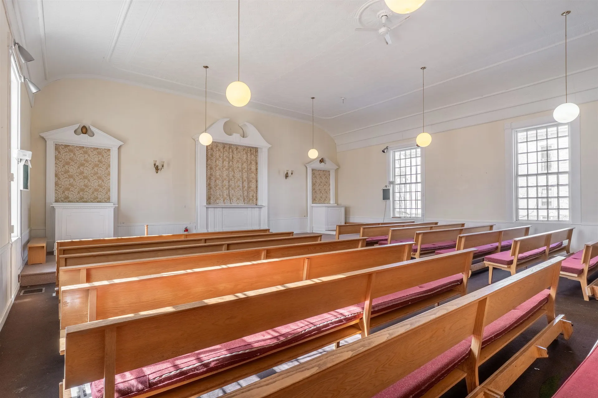 123 Main Street Putney VT 05346