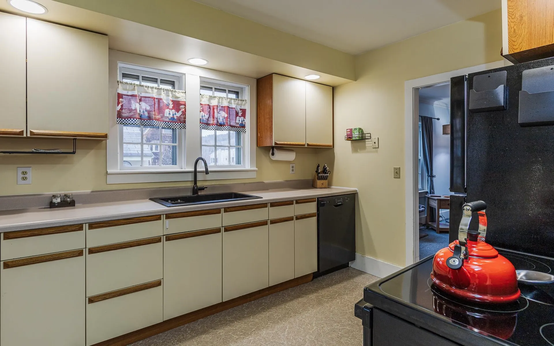 9 Avalon Place Keene NH 03431