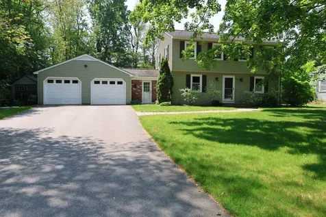28 Greenbriar Road Keene NH 03431-2844