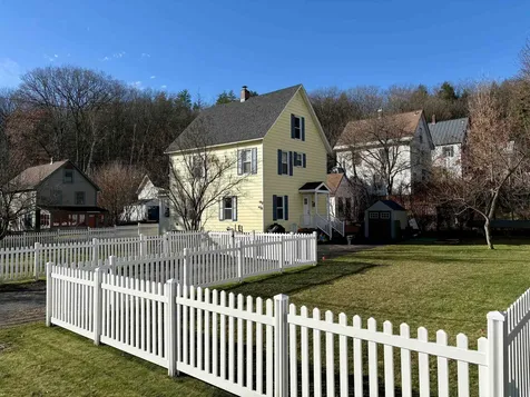 11 Third Avenue Hartford VT 05001