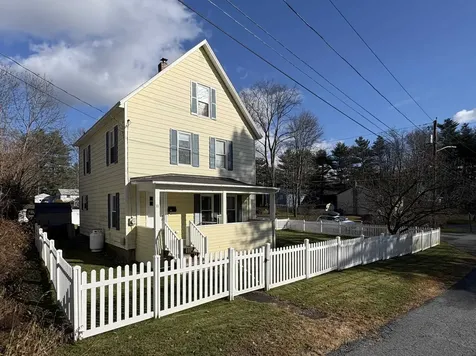 11 Third Avenue Hartford VT 05001