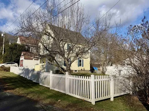 11 Third Avenue Hartford VT 05001