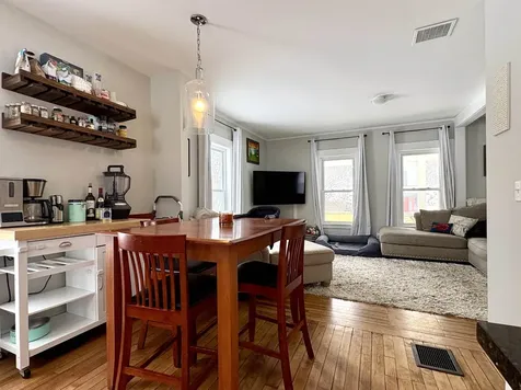 11 Third Avenue Hartford VT 05001