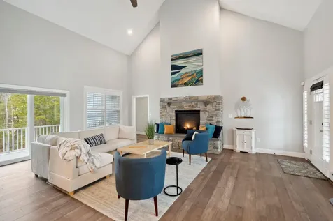 16 Christopher Court Wolfeboro NH 03894