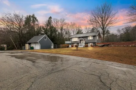 12 Stoneybrook Lane Kingston NH 03848