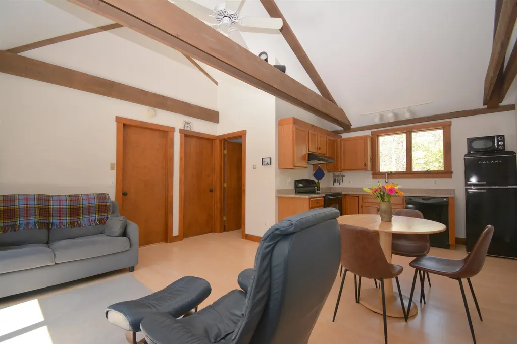 64 Draper Mill Road Grantham NH 03753