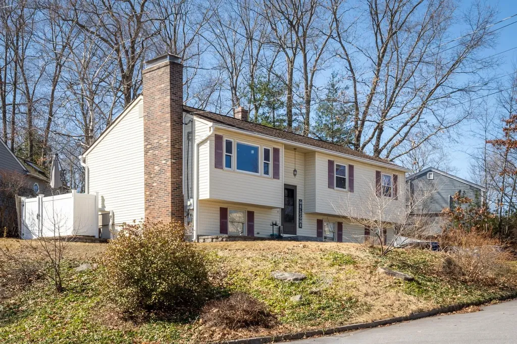 315 Blevens Drive Manchester NH 03104