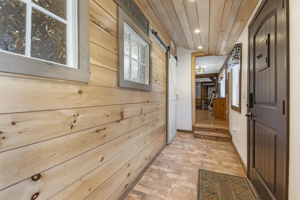 21 Bungy Road Colebrook NH 03576