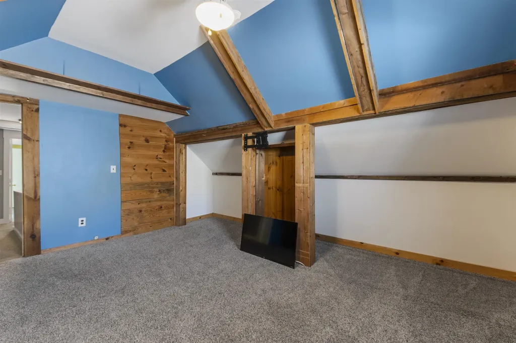 21 Bungy Road Colebrook NH 03576