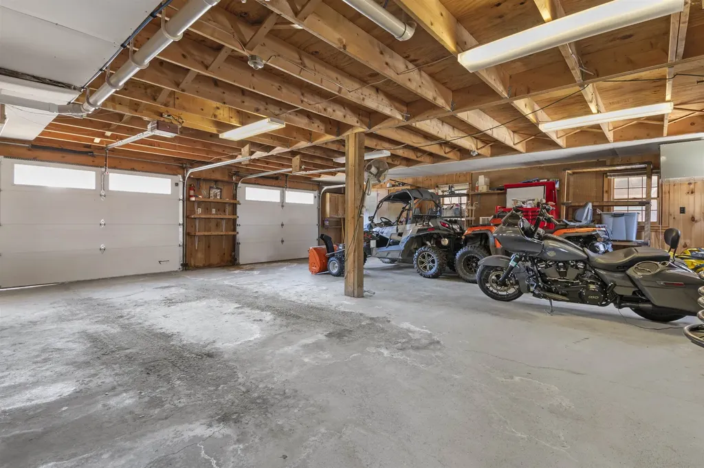 21 Bungy Road Colebrook NH 03576