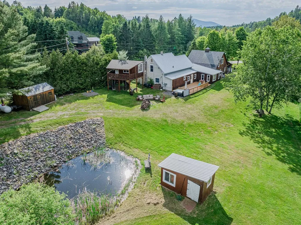 21 Bungy Road Colebrook NH 03576