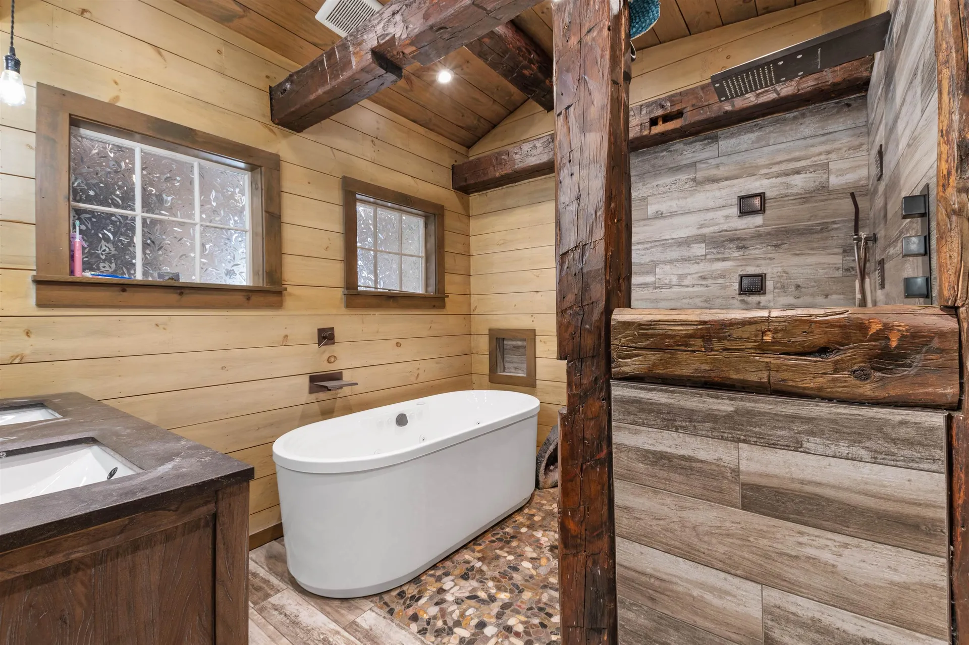 21 Bungy Road Colebrook NH 03576