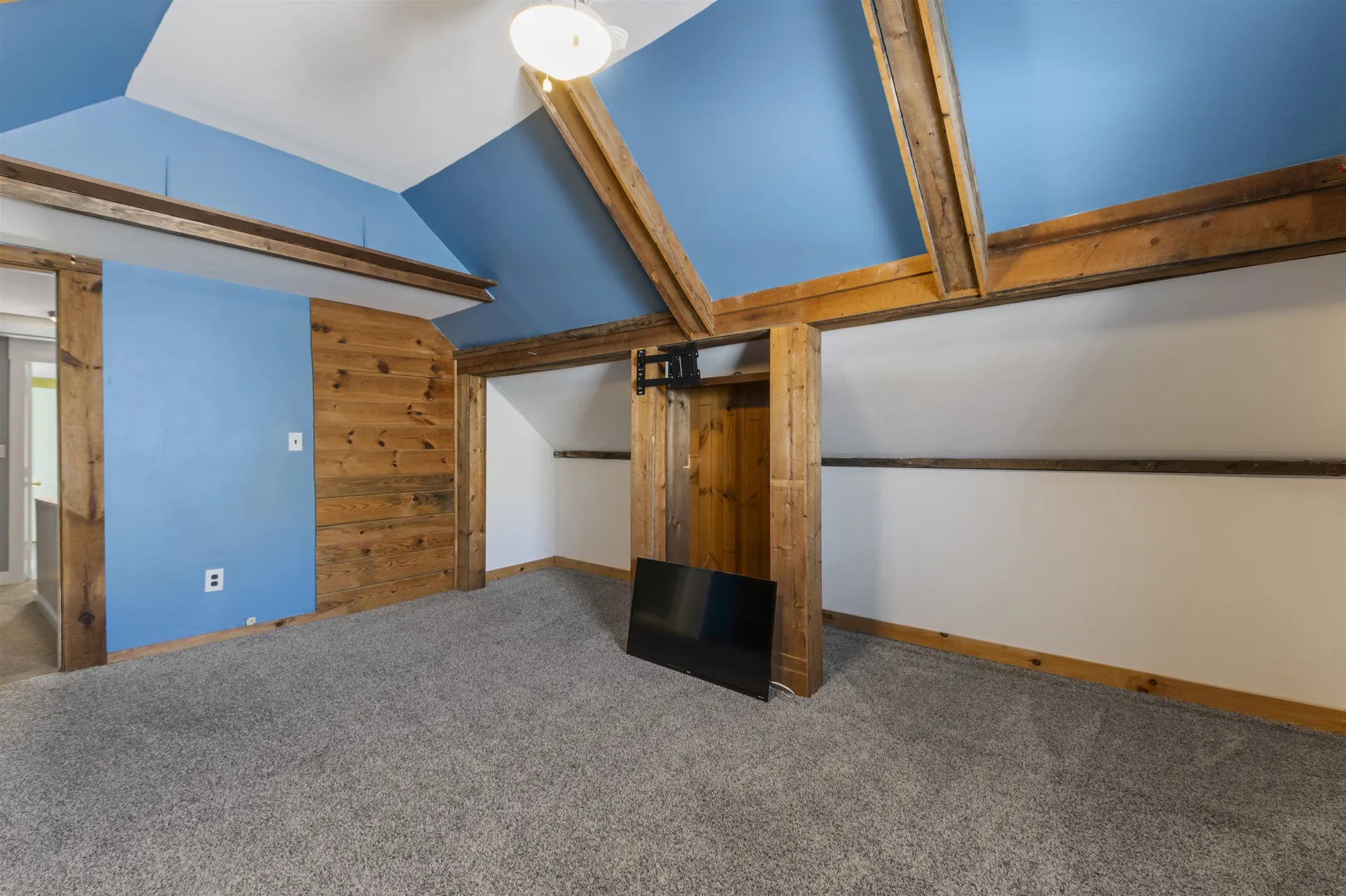 21 Bungy Road Colebrook NH 03576