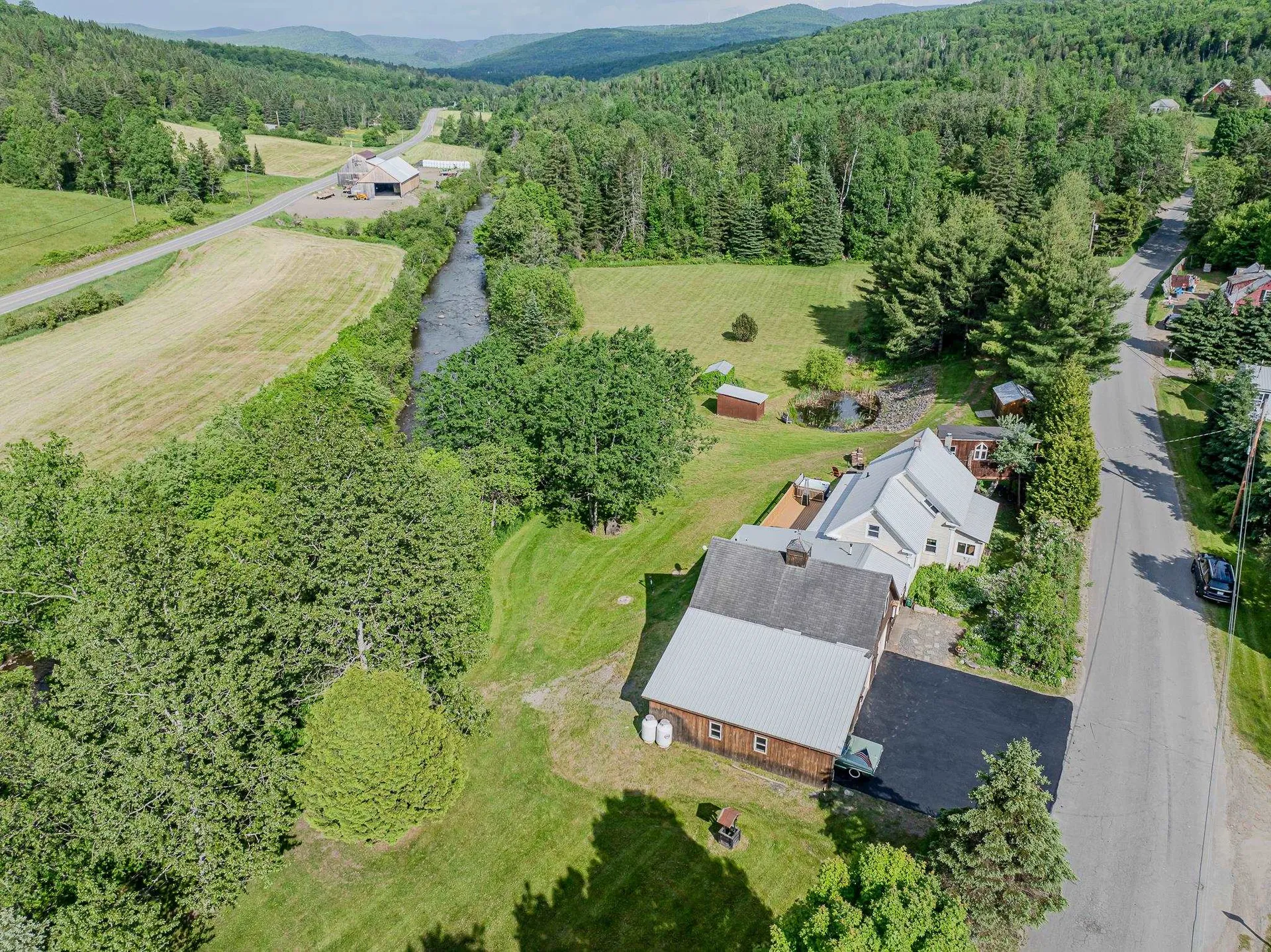 21 Bungy Road Colebrook NH 03576
