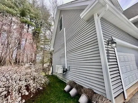 23 Kearsarge Lane Merrimack NH 03054