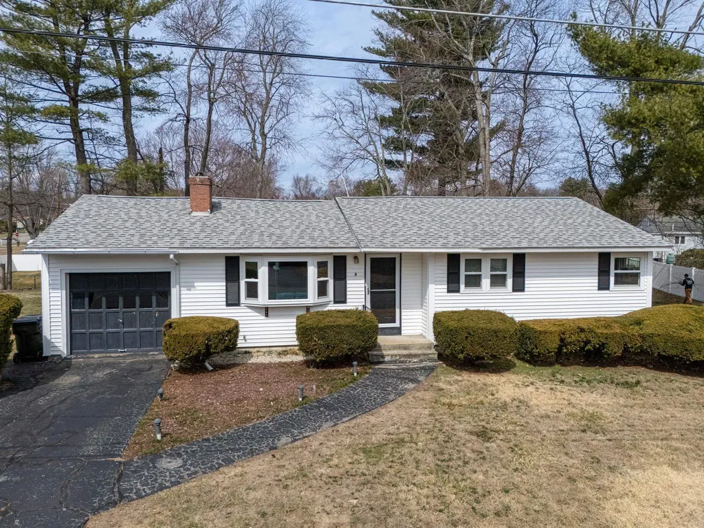 6 Beverly Avenue Salem NH 03079