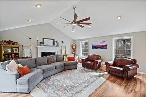36 Bradford Circle Hillsborough NH 03244