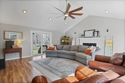 36 Bradford Circle Hillsborough NH 03244