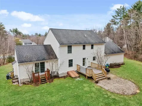 36 Bradford Circle Hillsborough NH 03244