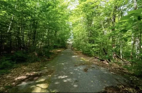 9 Mast Lane New Hampton NH 03256