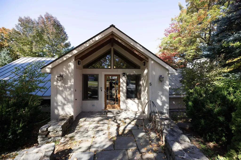 5 Stratton Ridge Road Winhall VT 05340