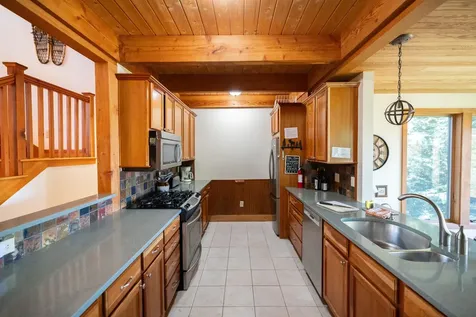 5 Stratton Ridge Road Winhall VT 05340