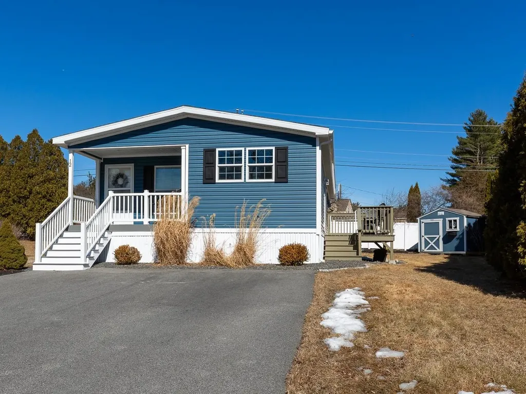12 Sandpiper Path North Hampton NH 03862