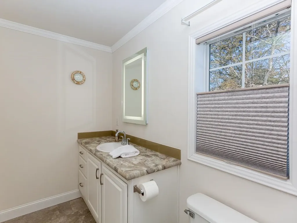 12 Sandpiper Path North Hampton NH 03862