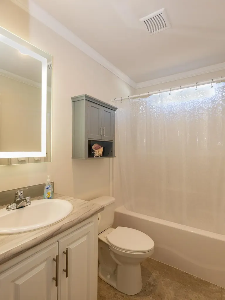 12 Sandpiper Path North Hampton NH 03862