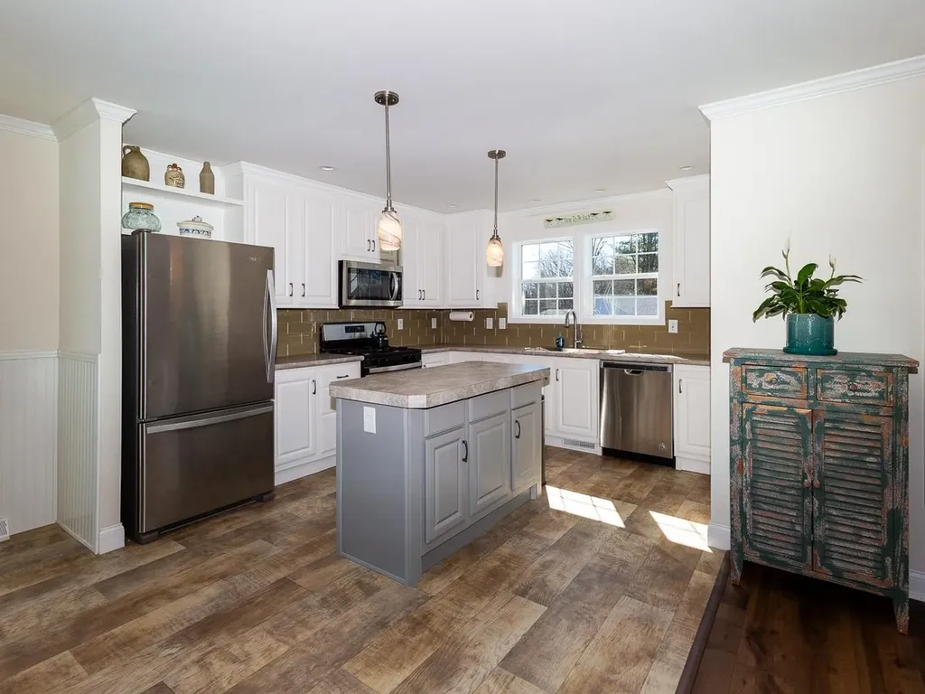 12 Sandpiper Path North Hampton NH 03862