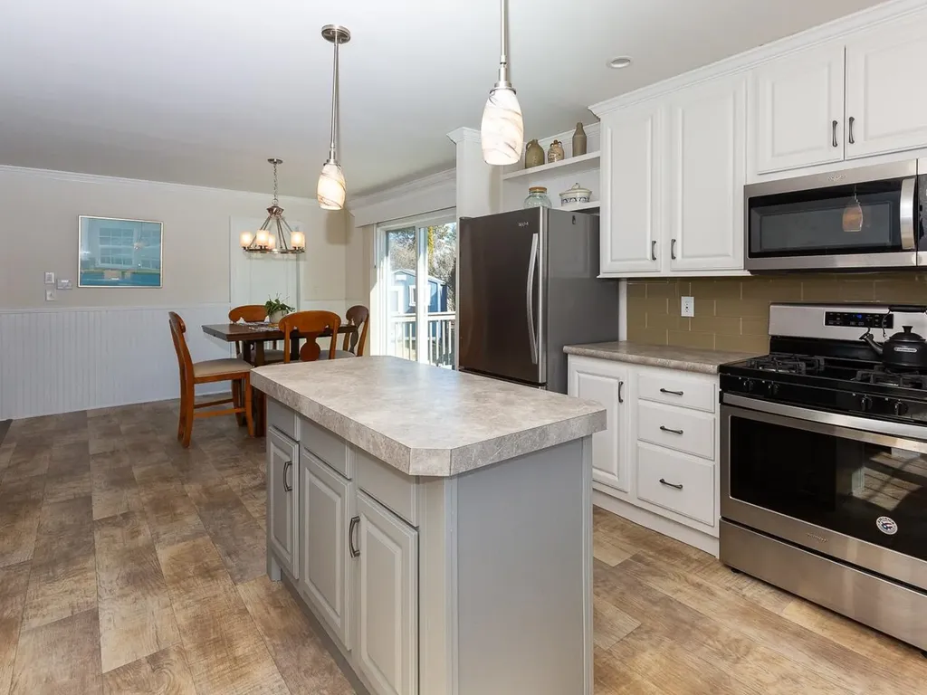 12 Sandpiper Path North Hampton NH 03862