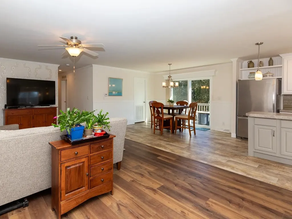 12 Sandpiper Path North Hampton NH 03862