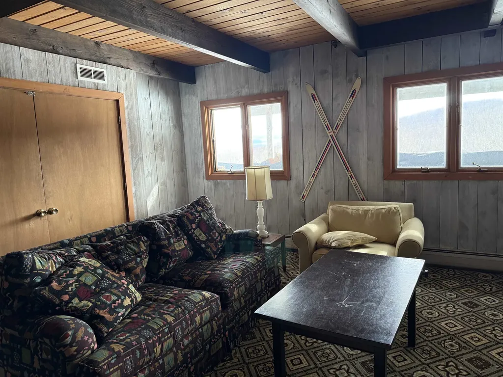 1076 Kew Vasseur Road Fayston VT 05673