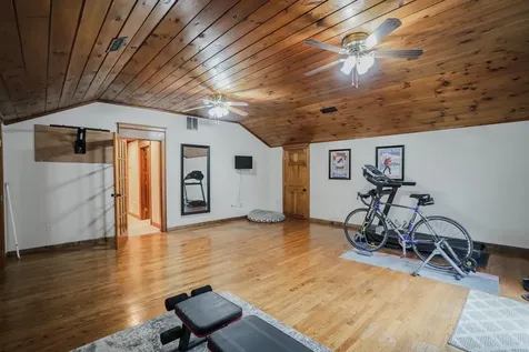 8 Hillside Road Kingston NH 03848
