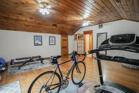 8 Hillside Road Kingston NH 03848