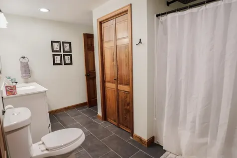 8 Hillside Road Kingston NH 03848