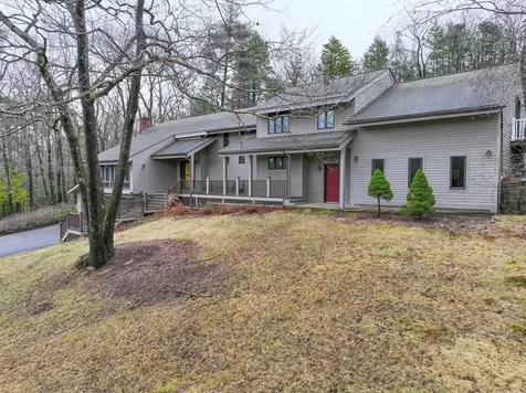 8 Hillside Road Kingston NH 03848