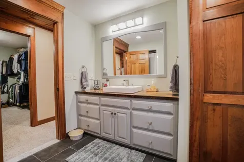 8 Hillside Road Kingston NH 03848