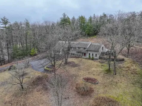 8 Hillside Road Kingston NH 03848