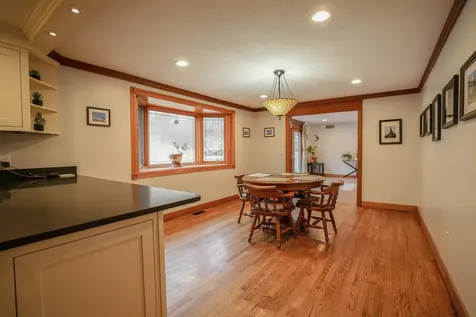 8 Hillside Road Kingston NH 03848